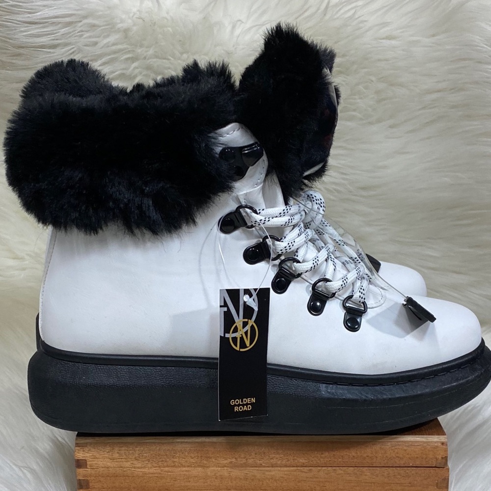 ⭐️NWT Golden Road White Boots